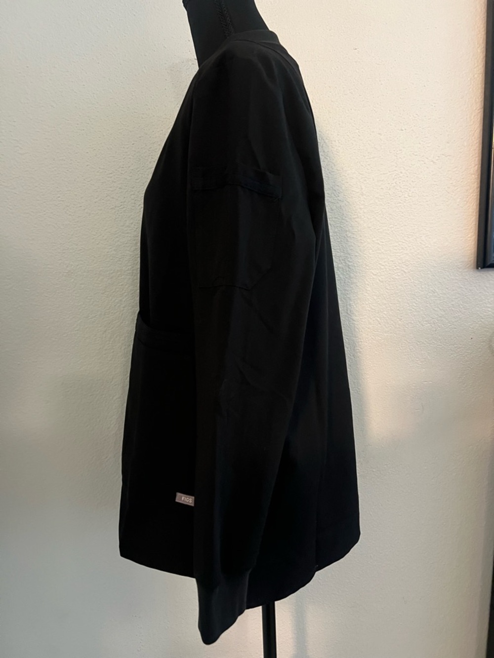 FIGS Black Medical Scrub Jacket with Logo Patch - Picture 5 of 7